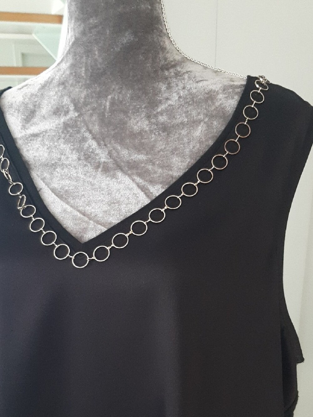 Love & Legend💋Black Tunic Style Top with Gold Circle Chain Trim Sz 3X